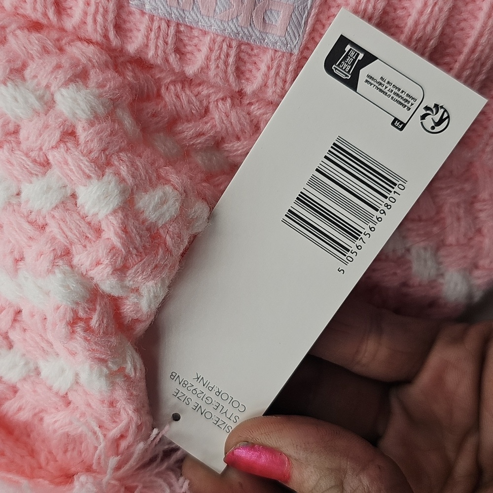 F DKNY Socks & Hat Set One Size Pink Knitted Gift Set NEW With Tags! - Picture 7 of 7